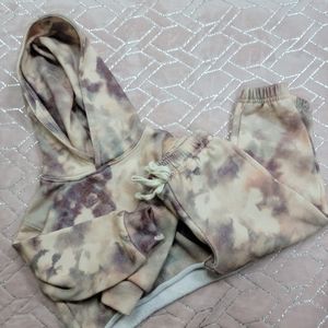 Gianni Bini girls size 2T cropped sweatsuit